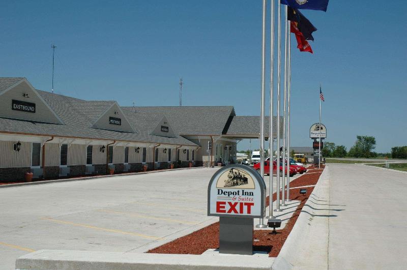 Depot Inn and Suites - photo 8