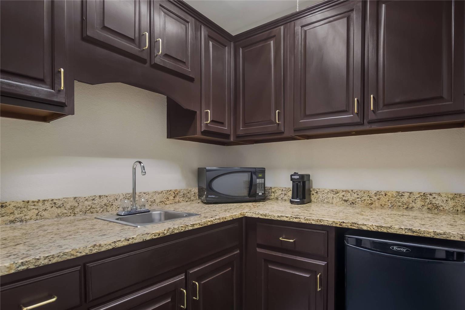 Clarion Pointe Harrodsburg Danville - photo 26