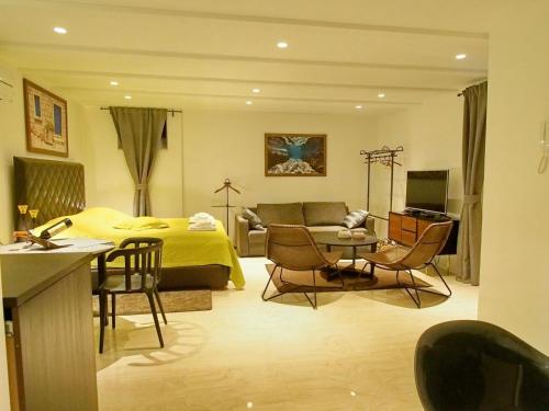 Studio Apartment Modern