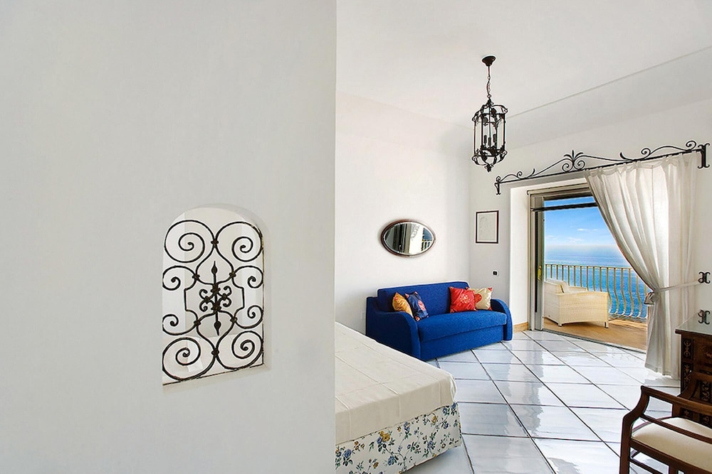 Villa Le Sirene in Positano — 4-Star Luxury Hotel in Positano, Italy
