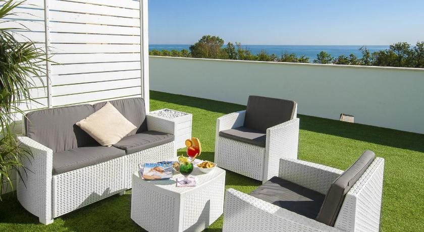 New Hotel Chiari - last minute hotel in Pinarella