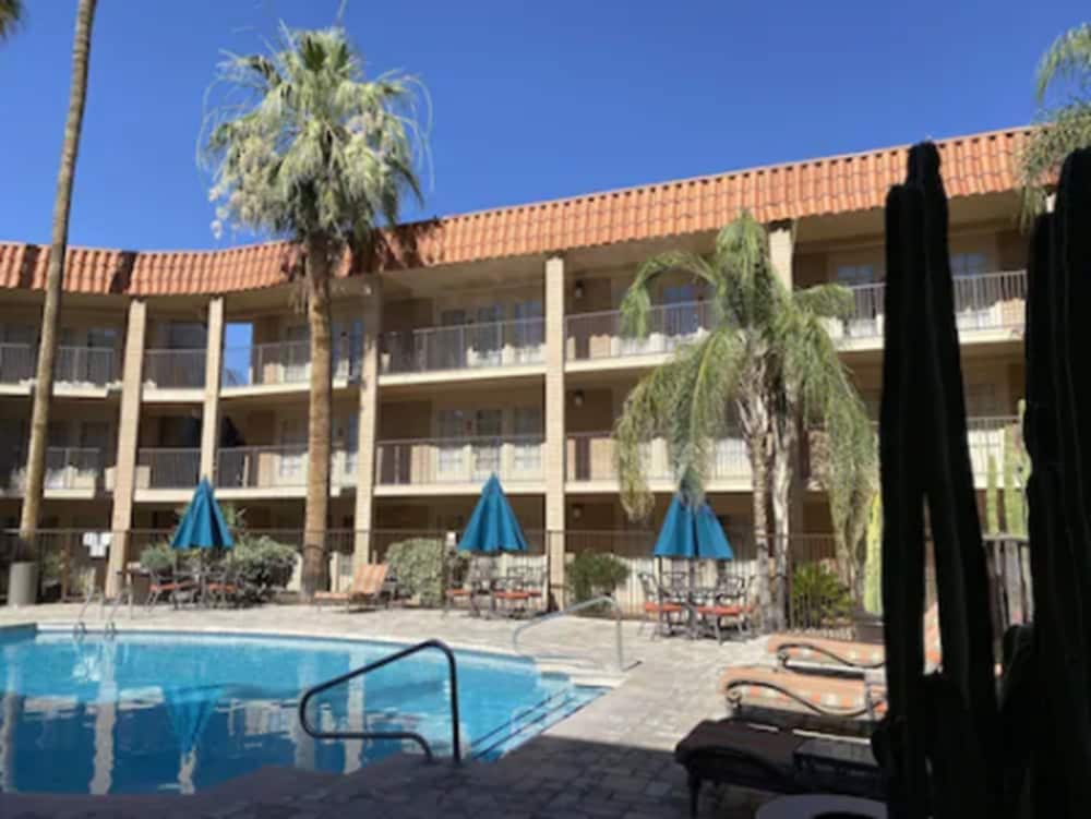 DoubleTree Suites by Hilton Tucson Williams Center - photo 41