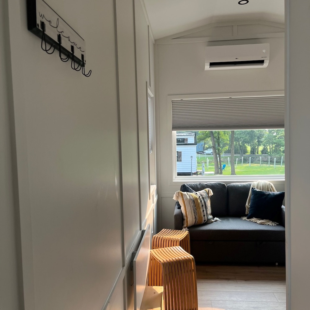 The Tiny Getaway Home - photo 11