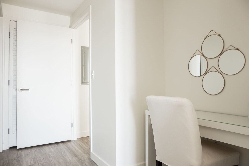 Pristine Fenway Suites by Sonder - photo 18