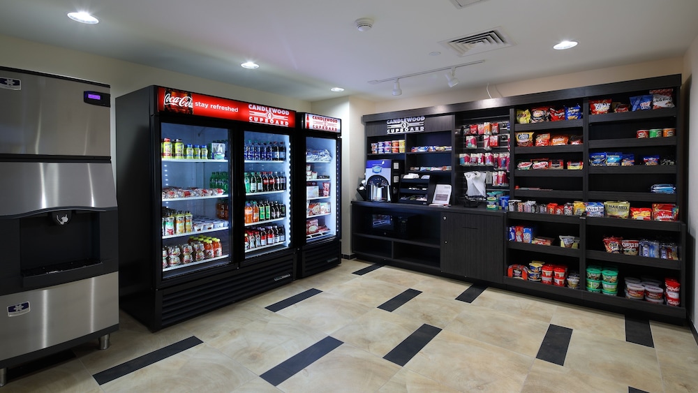 Candlewood Suites Newark South University Area by IHG - photo 13