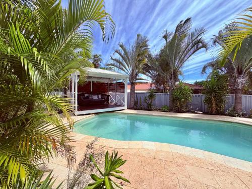 Manta Stays Resort Style Tropical Oasis — Kalbarri