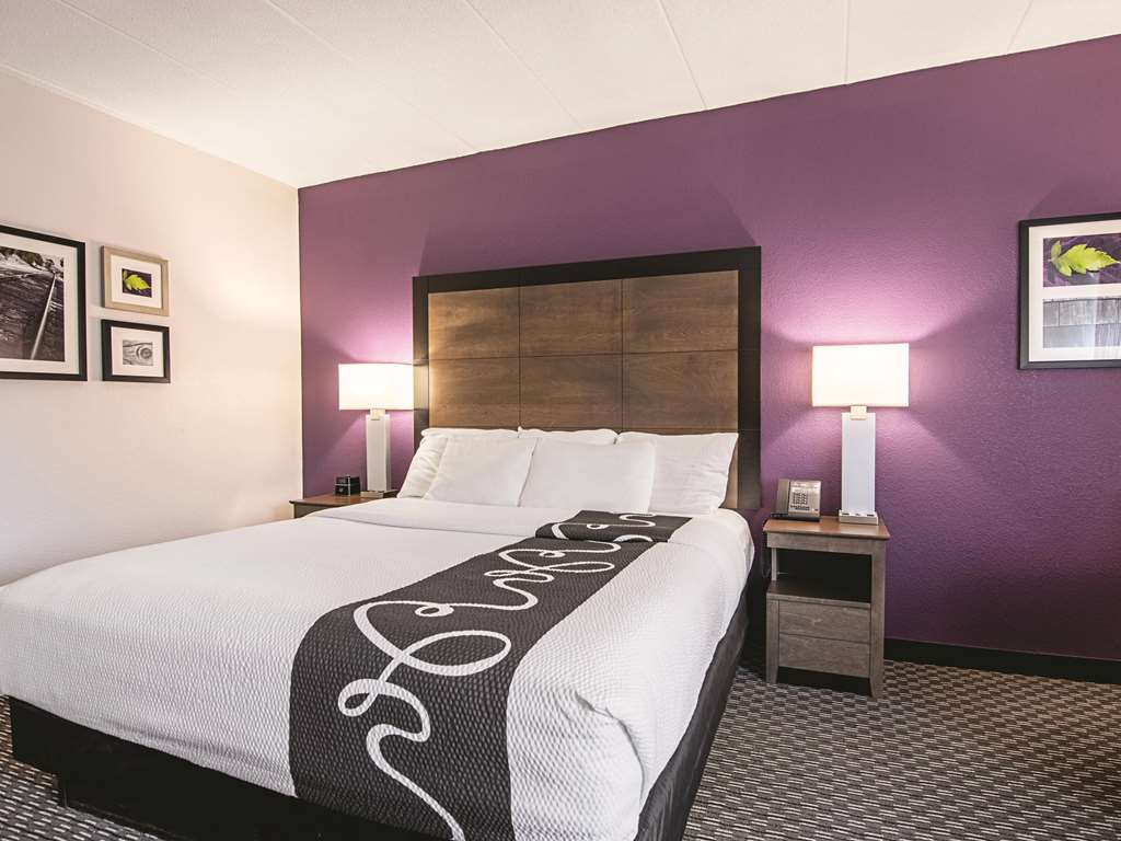 La Quinta Inn & Suites by Wyndham Portland DT Maine Med - photo 27
