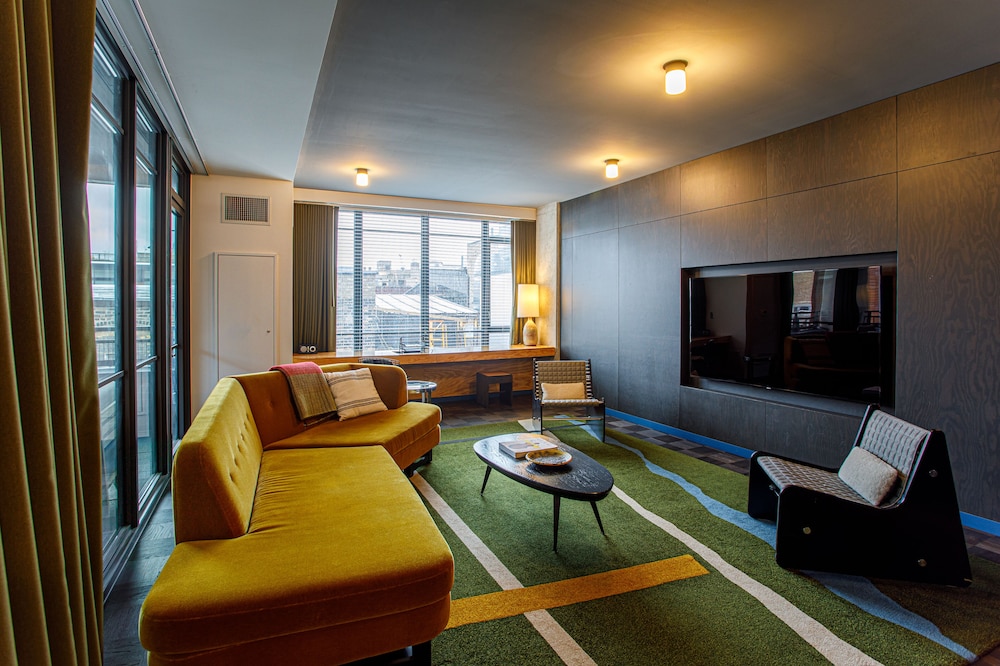 The Emily Hotel - photo 33