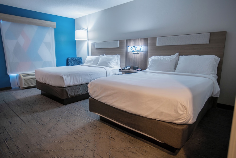 Holiday Inn Express Pembroke by IHG - photo 16