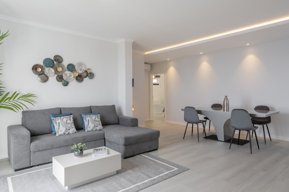 Intelsol Calheta Apartments — 4-Star Luxury Hotel in Calheta, Portugal