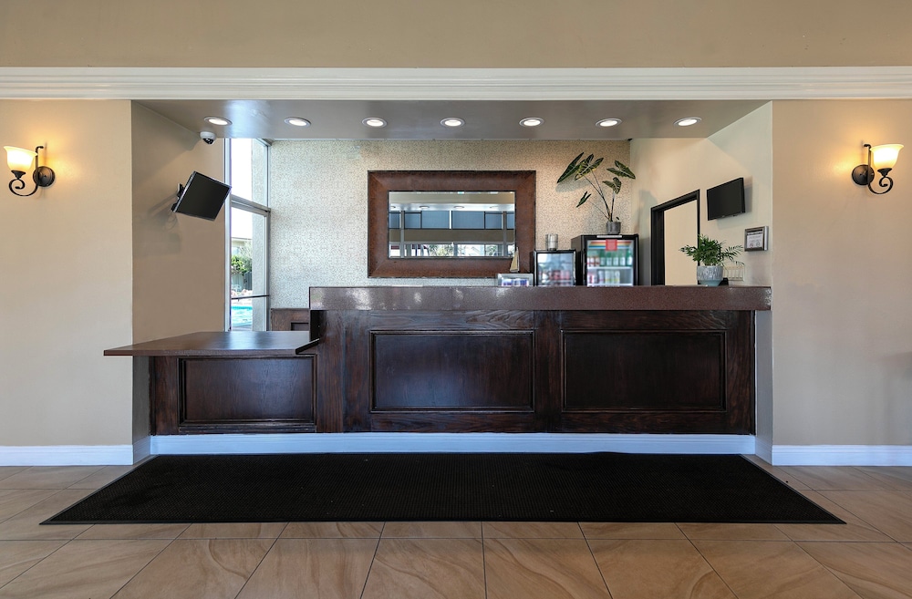 Golden Sails Hotel - photo 41