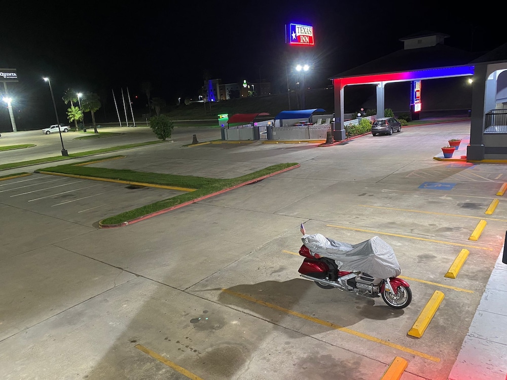 Texas Inn & Suites Raymondville - photo 78