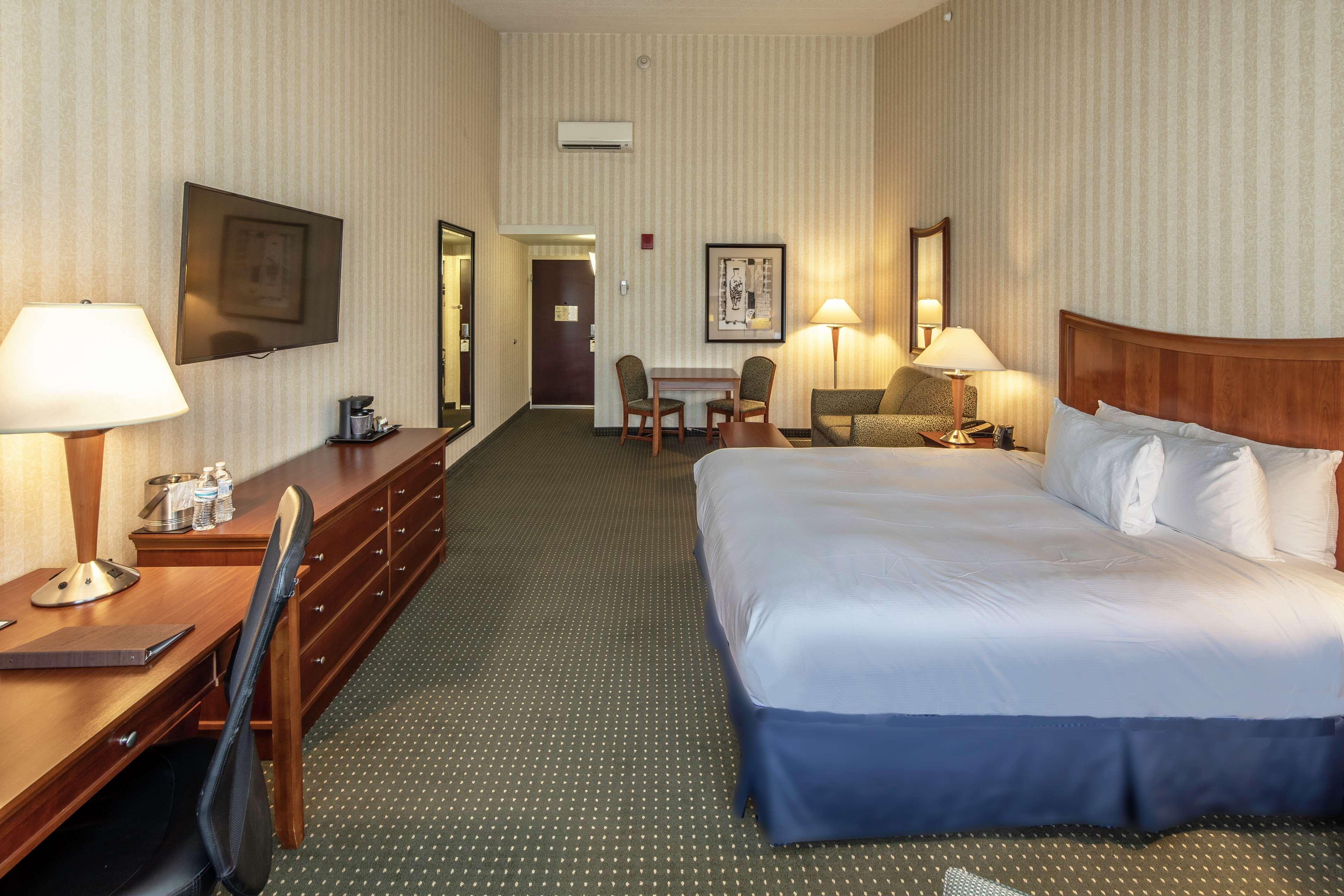 DoubleTree Pittsburgh Monroeville Convention Center - photo 7