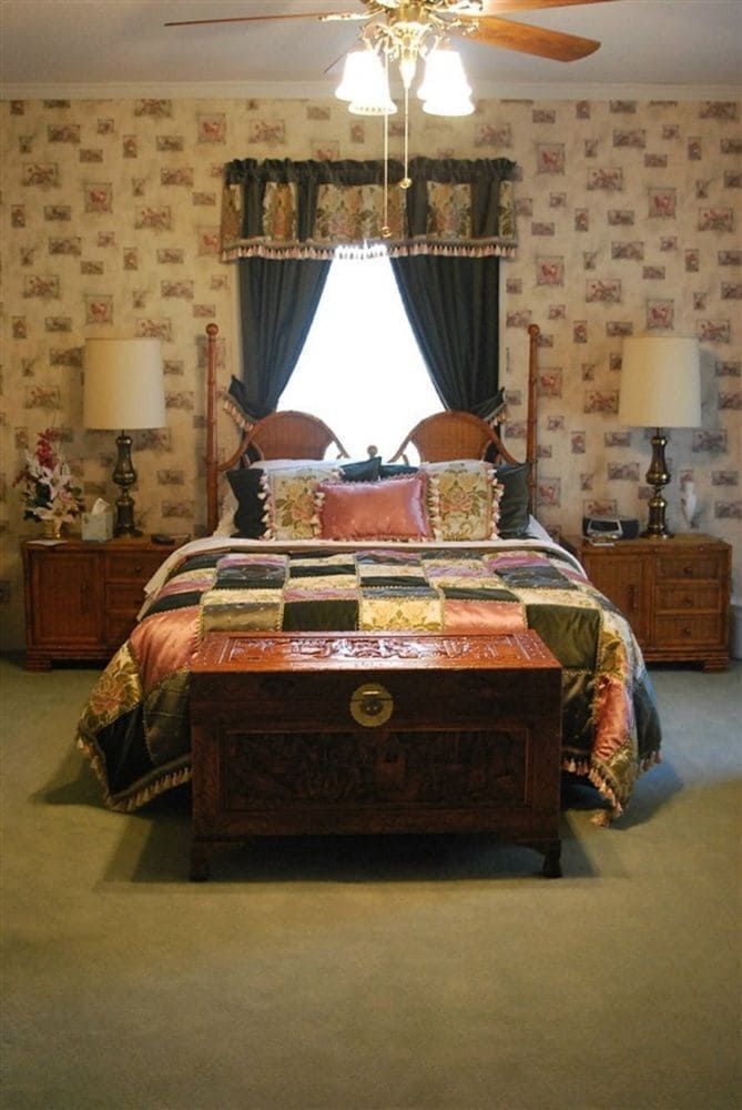 Commodore Bed and Breakfast - photo 7