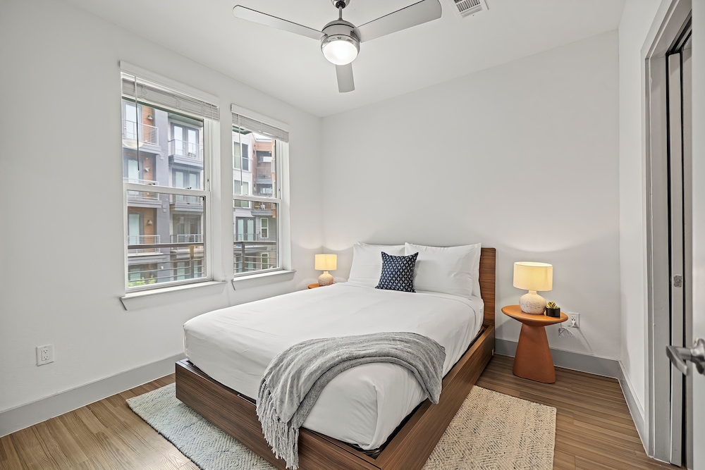 Placemakr Downtown Austin - photo 10