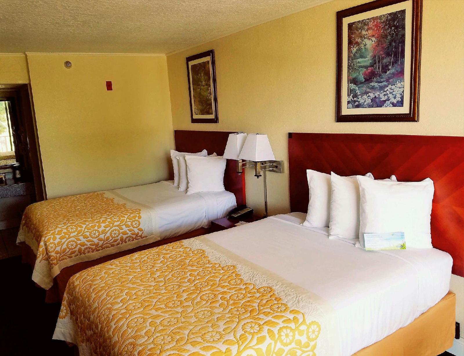 Days Inn and Suites by Wyndham Clermont - photo 10