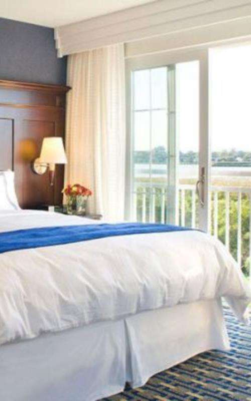 Newport Beach Hotel & Suites - photo 28
