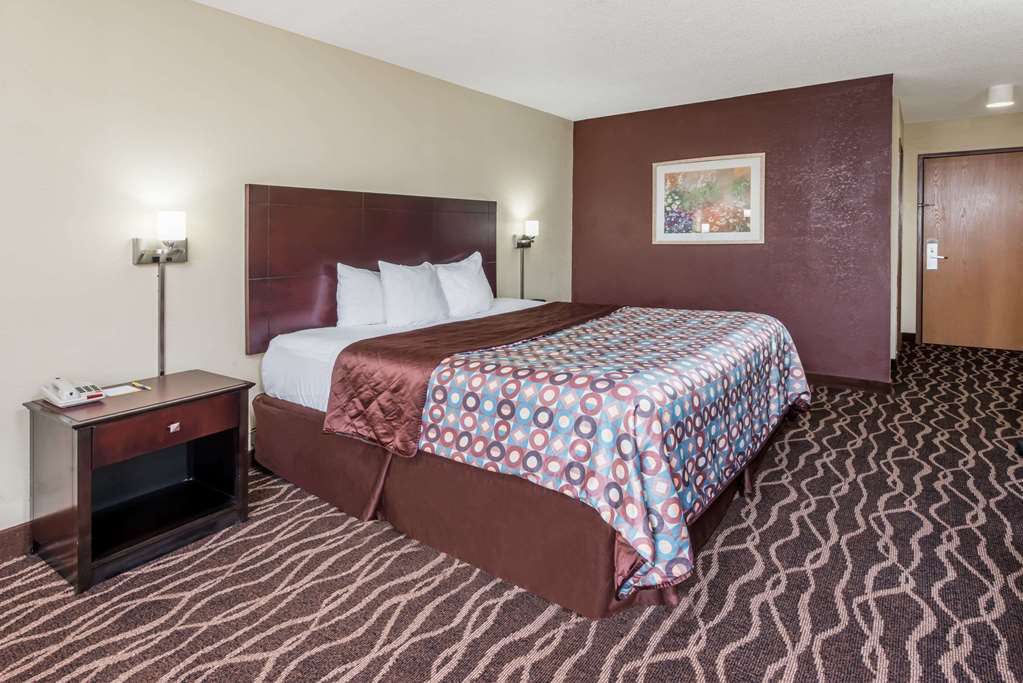 Days Inn & Suites by Wyndham Casey - photo 6