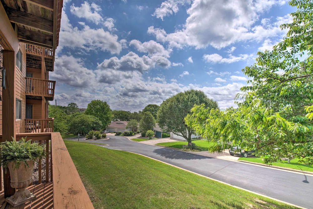 Branson Getaway w Balcony & Resort Amenities - photo 12