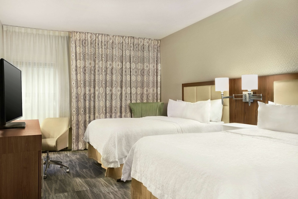 Hampton Inn Findlay - photo 12