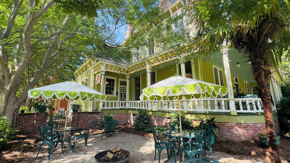 Rothschild Pound House Inn - photo 20