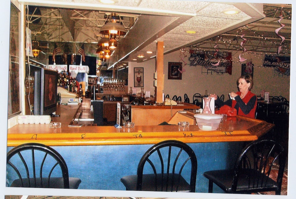 Will Rogers Inn - photo 25