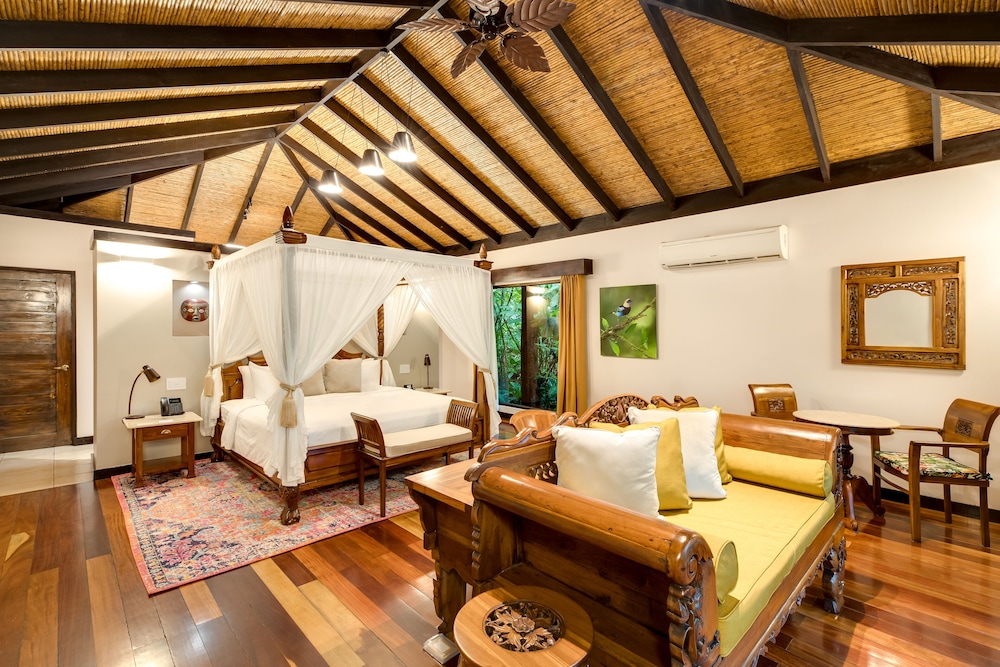 Rio Celeste Hideaway Hotel — 4-Star Luxury Hotel in Bijagua, Costa Rica