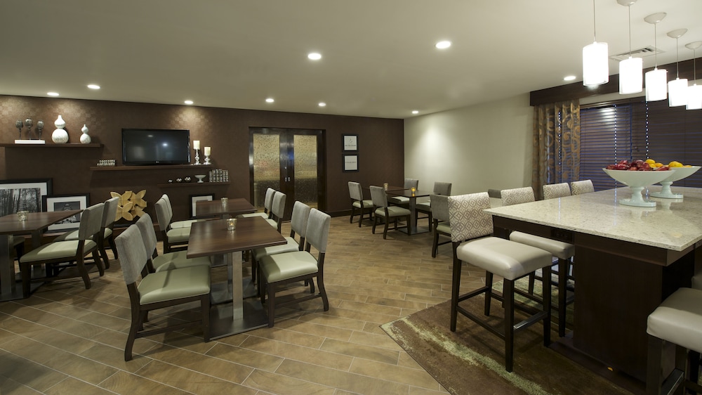 Hampton Inn Terre Haute - photo 40