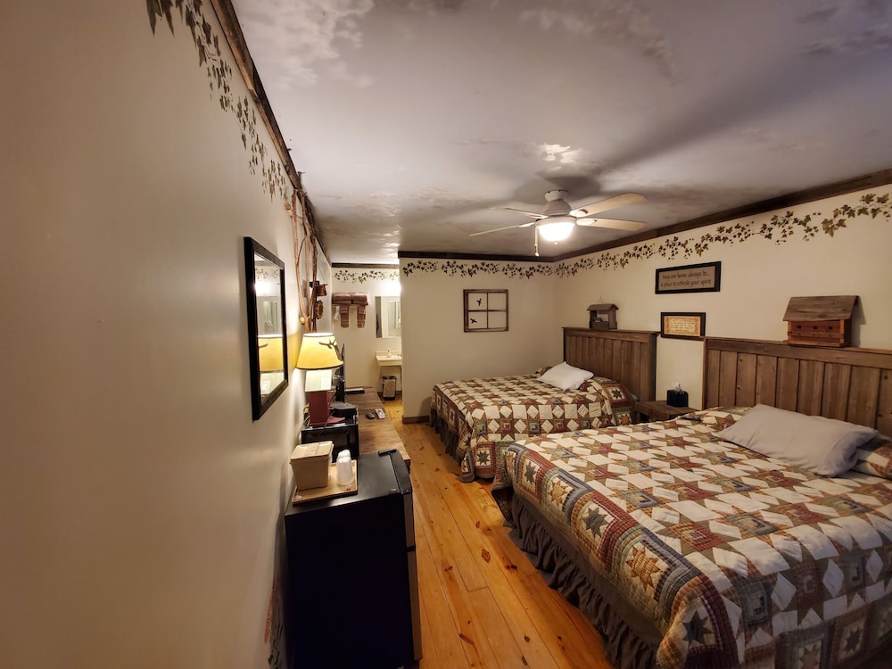 Jamesport Inn - photo 42
