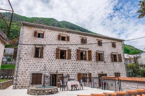Villa Captain — 4-Star Luxury Hotel in Kotor, Montenegro