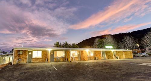 Laurieton Hotel — hotel in Camden Haven