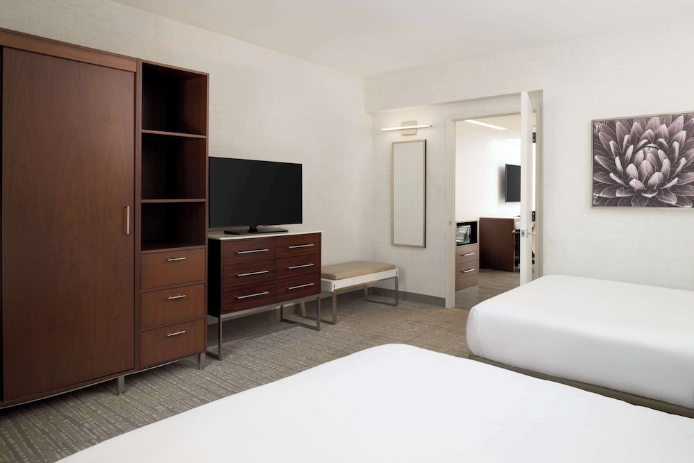 DoubleTree Suites by Hilton Phoenix - photo 18