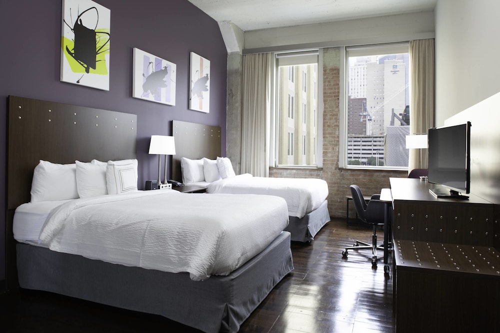 Fairfield Inn & Suites by Marriott Dallas Downtown - photo 3