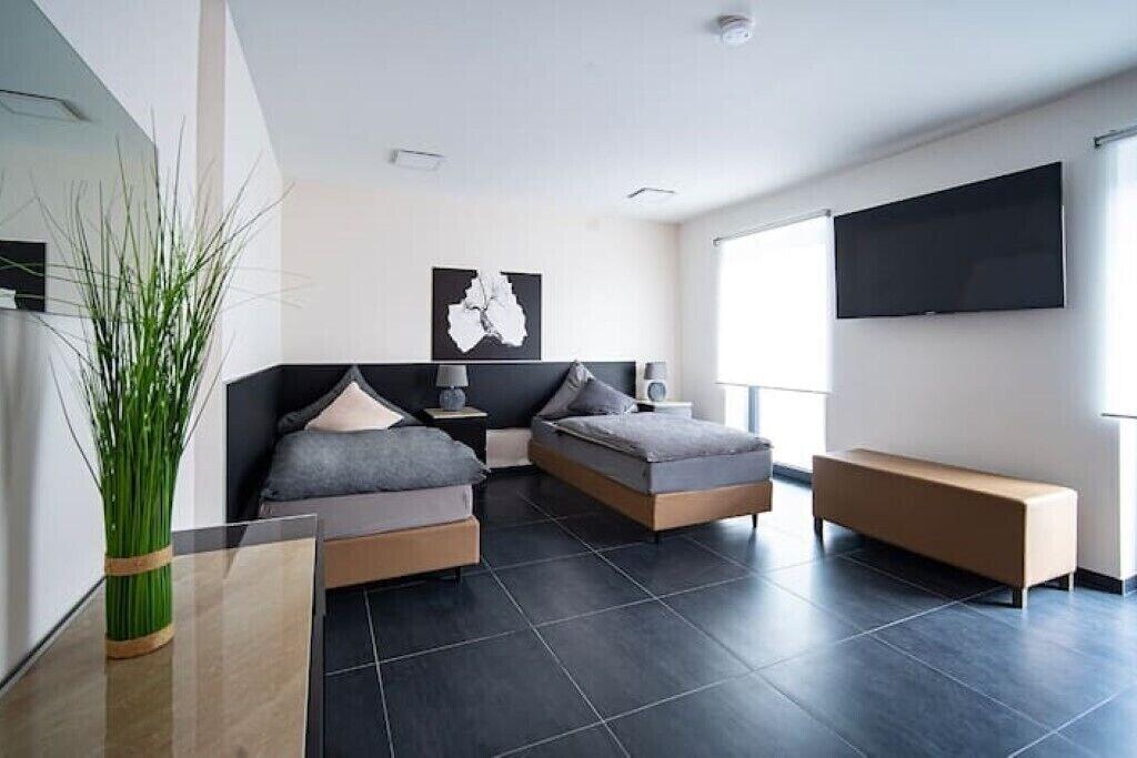 Blauer Stein 7a WH03 Apartment 2 SZ 5 Betten — 4-Star Luxury Hotel in Pulheim, Germany