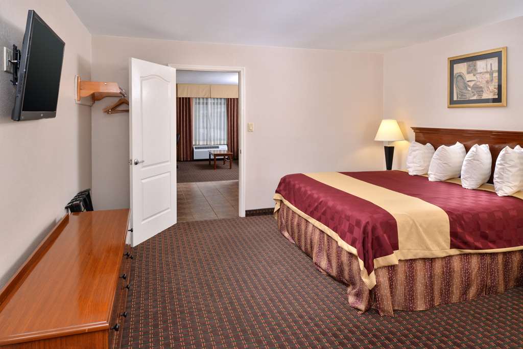 Americas Best Value Inn & Suites San Benito - photo 17