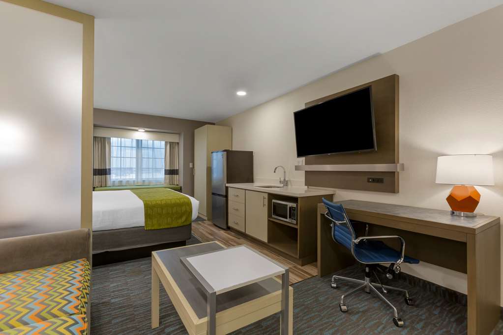 Best Western Plus Yuma Foothills Inn & Suites - photo 32
