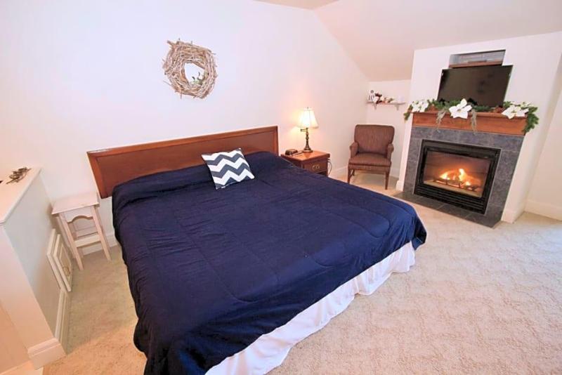 Baileys Harbor Yacht Club Resort - photo 19