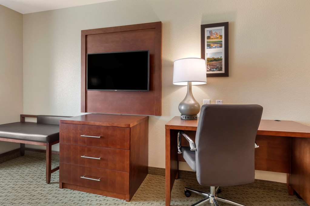 Comfort Inn & Suites Euless DFW West - photo 18