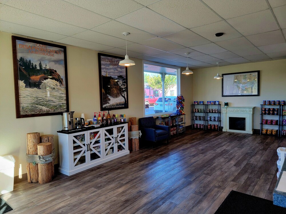 The Coastal Inn and Suites - photo 3