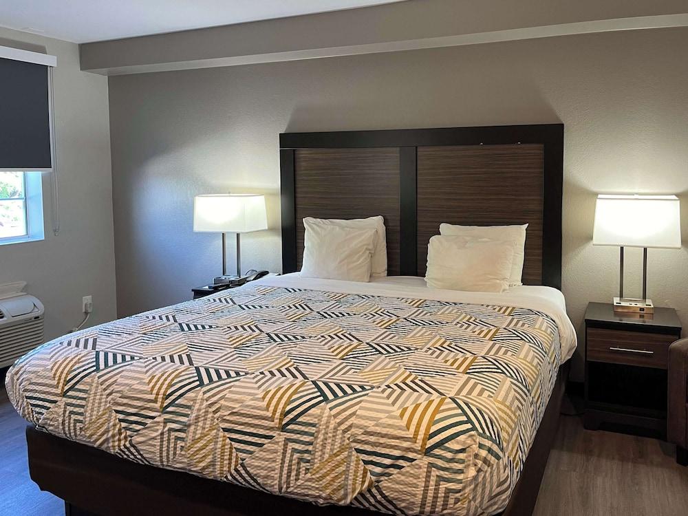 Motel 6 Tucson AZ Airport Kino Sports Complex - photo 17