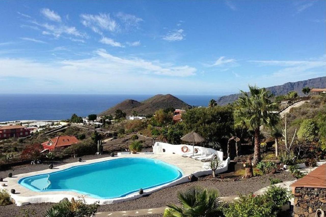 La Hacienda Buenvivir Apartamentos — 4-Star Luxury Hotel in Los Llanos De Aridane, Spain