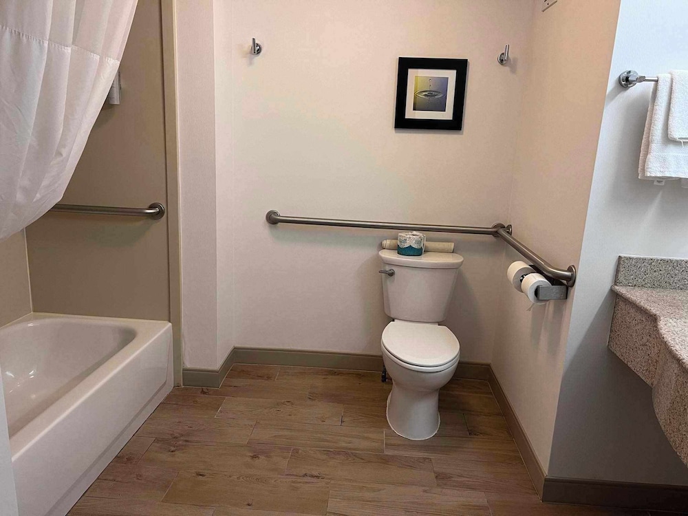 Summit Suites - photo 25
