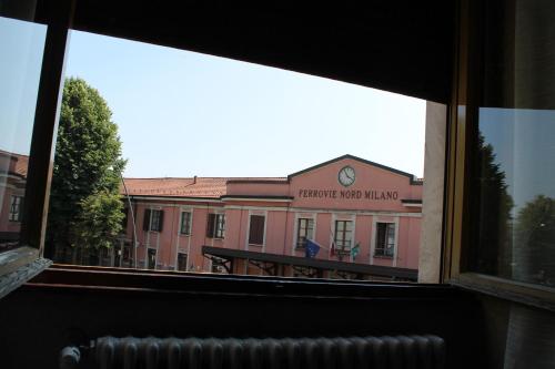 L'appartamento della Stazione di Saronno — 4-Star Luxury Hotel in Saronno, Italy