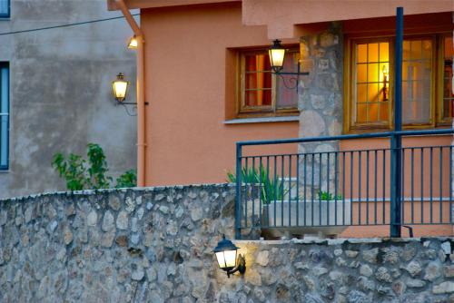 Restaurante y Alojamiento Can Mach — Darnius — photo 3