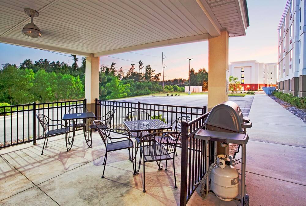 Candlewood Suites Wilson by IHG - photo 18