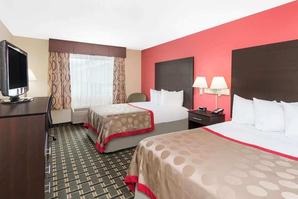 Ramada by Wyndham Vandalia - photo 6