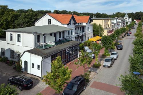 Haus Grahl — 4-Star Luxury Hotel in Seeheilbad Graal-Mueritz, Germany