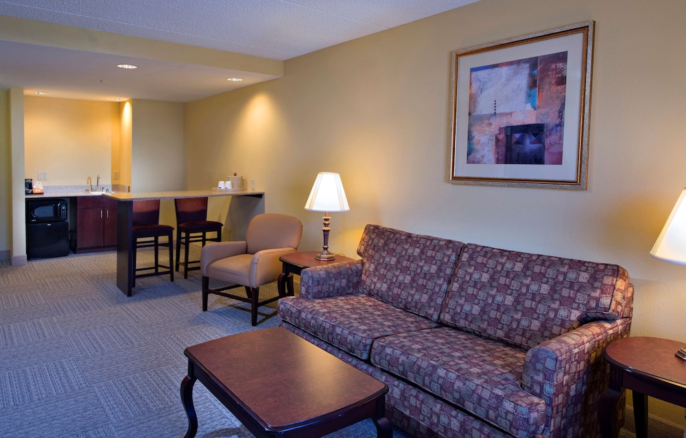 Hampton Inn Bennington - photo 21
