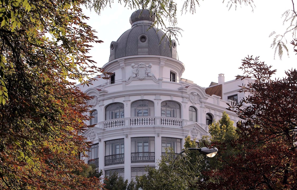 Petit Palace Savoy Alfonso XII pet-friendly hotel Madrid