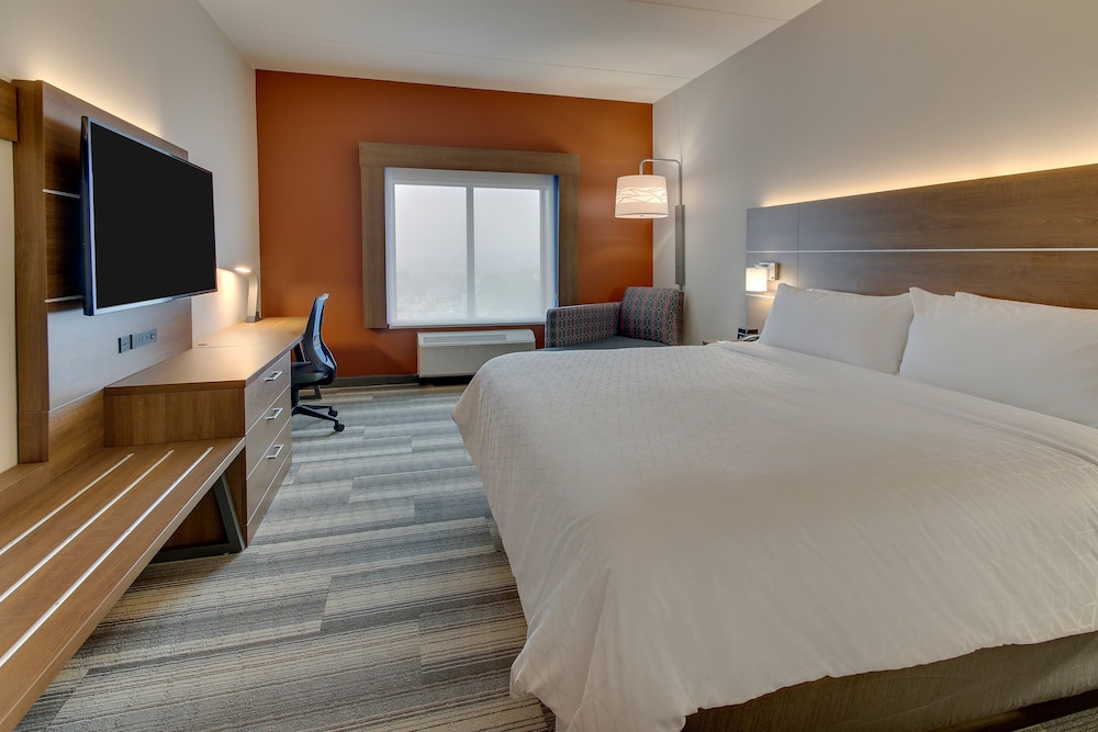 Holiday Inn Express & Suites Nashville Metrocenter Downtown by IHG - photo 22